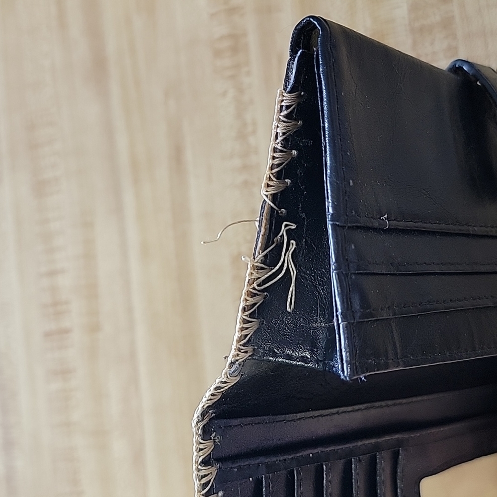 Leather Wallet with Stitching - Picture 6 of 7